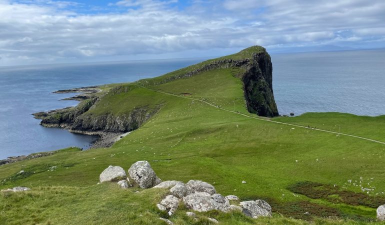 Randonner jusqu’aux falaises de Neist Point sur l’île de Skye